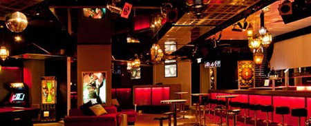 Rockstar Bowling - Gold Coast Attractions 1