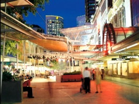 Queen Street Mall - Gold Coast Attractions 0