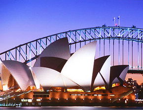 Sydney Opera House - Gold Coast Attractions 0