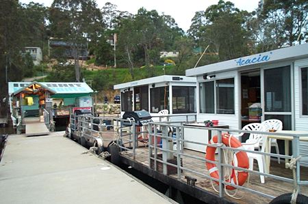 Clyde River Houseboats - Gold Coast Attractions 0