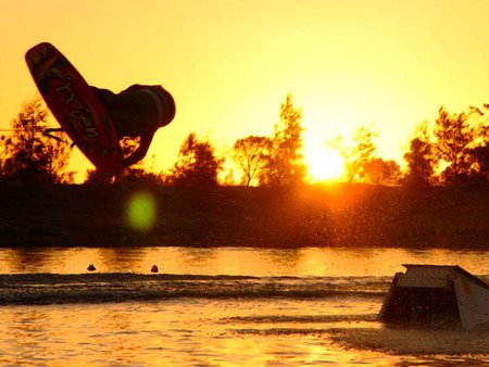 Bonney's WA Water Ski Park - Gold Coast Attractions 0
