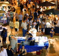 Surfers Paradise Beachfront Markets - Gold Coast Attractions