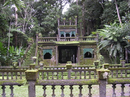 Paronella Park - Gold Coast Attractions 0