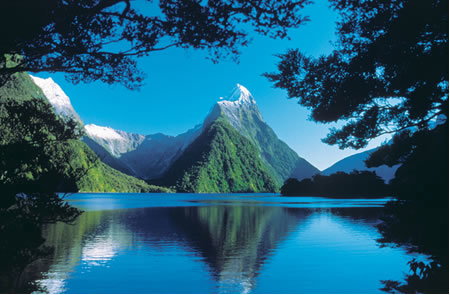APT - Gold Coast Attractions 0