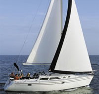 Victorian Yacht Charters - Gold Coast Attractions
