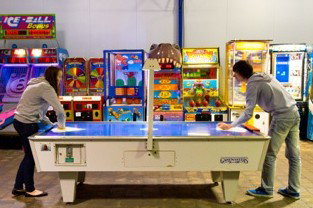 The Zone Family Entertainment Complex - Gold Coast Attractions 7