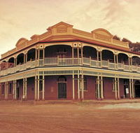 State Hotel - Gold Coast Attractions