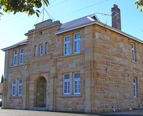 Memorial Hall - Gold Coast Attractions 0