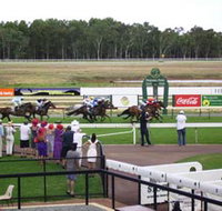 Pinjarra Race Club - Gold Coast Attractions