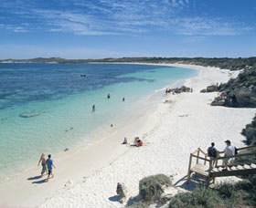 Salmon Bay - Gold Coast Attractions 0