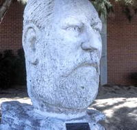 Sir John Forrest Monument - Gold Coast Attractions