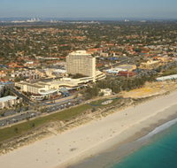 Scarborough Beach - Gold Coast Attractions
