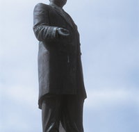 Piesse Memorial Statue - Gold Coast Attractions