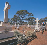 Old Pioneer Cemetery Coolgardie - Gold Coast Attractions