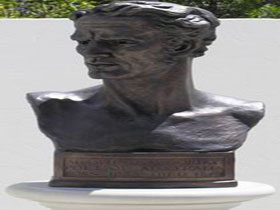 Adam Lindsay Gordon Bronze Bust - Gold Coast Attractions 0