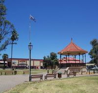 Gladstone Square - Gold Coast Attractions
