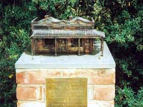 Sculpture Of Beetaloo Reservoir Hotel - Gold Coast Attractions 0