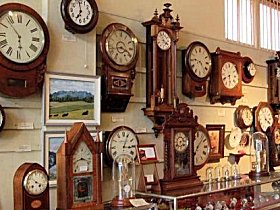 Clockwise - Gold Coast Attractions 0