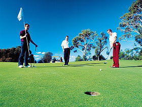 Huon Heights Public Golf Course - Gold Coast Attractions 0