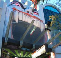 Draculas Haunted House - Gold Coast Attractions