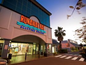 Runaway Bay Shopping Village - Gold Coast Attractions 0