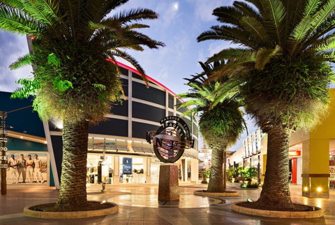 Harbour Town Outlet Shopping Centre - Gold Coast Attractions 0
