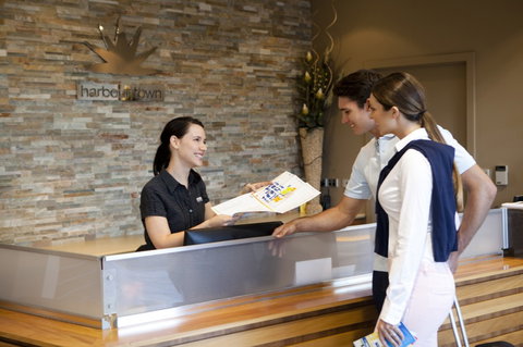 Harbour Town Outlet Shopping Centre - Gold Coast Attractions 2