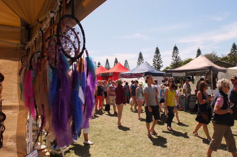 Burleigh Heads Markets - Gold Coast Attractions 2