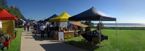 Burleigh Heads Markets - Gold Coast Attractions 7