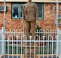Soldier Statue Memorial Chinchilla - Gold Coast Attractions