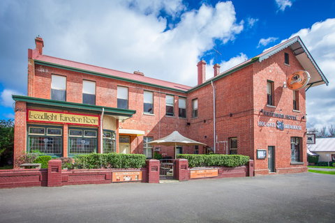 Holgate Brewhouse At Keatings Hotel - Gold Coast Attractions 0