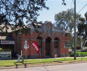 Old Post Office Seymour - Fine Art Gallery & Licensed Restaurant - Gold Coast Attractions 0