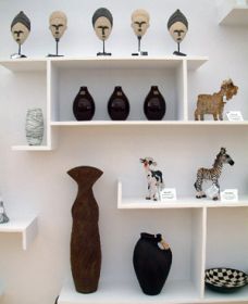 Swinging Swaggy Pottery, Gift Ware And Cafe - Gold Coast Attractions 0