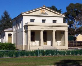 Berry Courthouse - Gold Coast Attractions 0