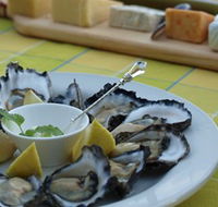 Oyster Shed on Wray Street - Gold Coast Attractions
