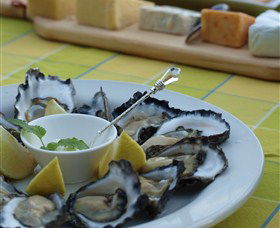 Oyster Shed On Wray Street - Gold Coast Attractions 0