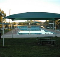 Binalong Memorial Swimming Pool - Gold Coast Attractions
