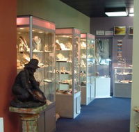 Billabong Blue Sapphires - Gold Coast Attractions