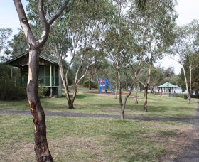 Lake Inverell Reserve - Gold Coast Attractions 1