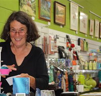 Artists on Parade Art Gallery - Gold Coast Attractions