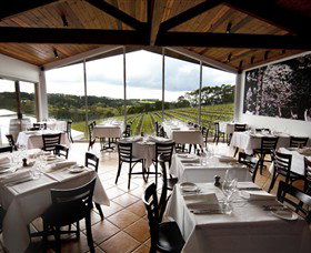 Paringa Estate Winery And Restaurant - Gold Coast Attractions 1