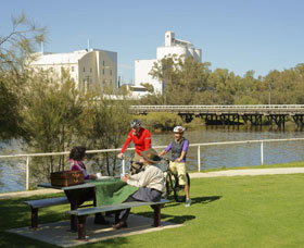Avon River - Gold Coast Attractions 0