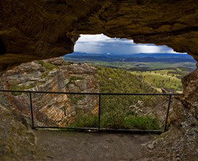 Hassans Walls Lookout - Gold Coast Attractions 0