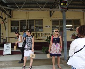 Shire Shuttle Bus  - Gold Coast Attractions 4