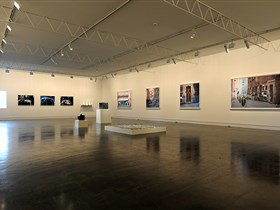 Hugo Michell Gallery - Gold Coast Attractions 1
