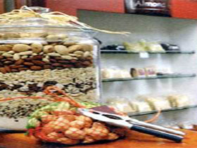 Almondco Almond Hut - Gold Coast Attractions 1