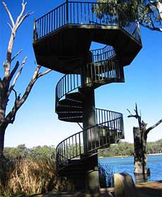 Darling And Murray River Junction And Viewing Tower - Gold Coast Attractions 1