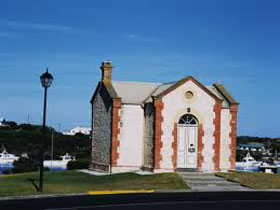 Royal Circus And Customs House In Robe - Gold Coast Attractions 0