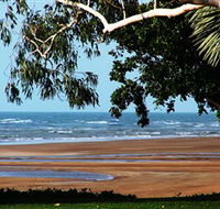 Beachfront Hotel - Gold Coast Attractions