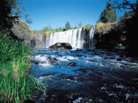 Millstream Falls - Gold Coast Attractions 1